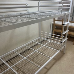 2段ベッド　白　スチール製の画像
