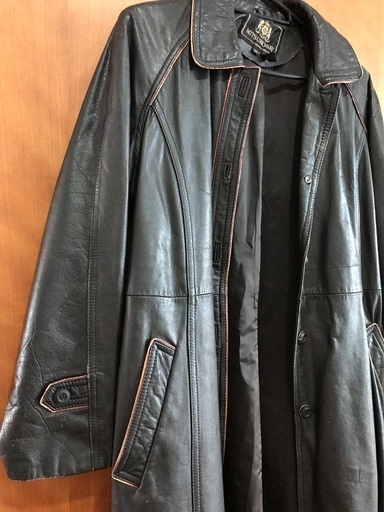 三越ロングレザーコート