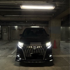 エスクァイア　ハイブリッド　Giプレミアムパッケージ　ブラックテーラードの画像