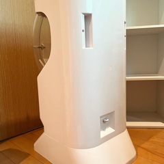 《美品》ガチャ 本体 カプセル付  500円玉専用 の画像