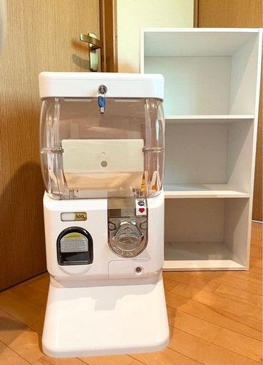 《美品》ガチャ 本体 カプセル付  500円玉専用 