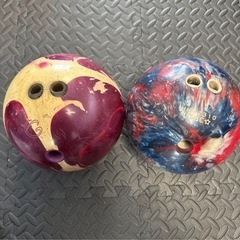 ボウリングボール4つセットの画像