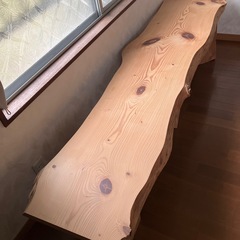 1枚板テーブルの画像