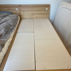 【引き渡し先決定しました】ジングル収納付きベッドフレームの画像