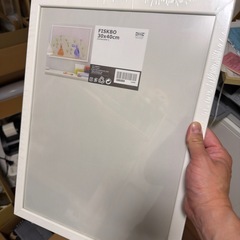 IKEAの額縁の画像