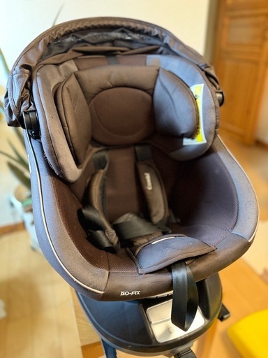 コンビ　ISOFIX チャイルドシート　回転式　CG-UIG エッグショック　クルムーヴ　