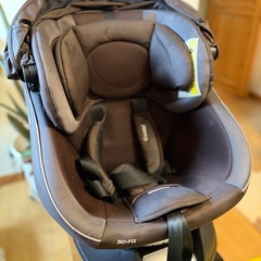 コンビ　ISOFIX チャイルドシート　回転式　CG-UIG エッグショック　クルムーヴ　の画像