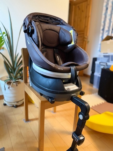 コンビ　ISOFIX チャイルドシート　回転式　CG-UIG エッグショック　クルムーヴ　