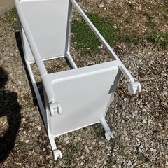 キャスター付きワゴン　簡易移動可能整理棚の画像