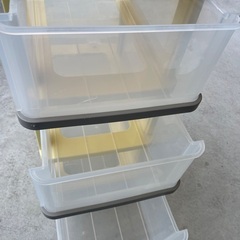 キャスター付き収納ケースの画像