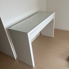 IKEA テーブルの画像