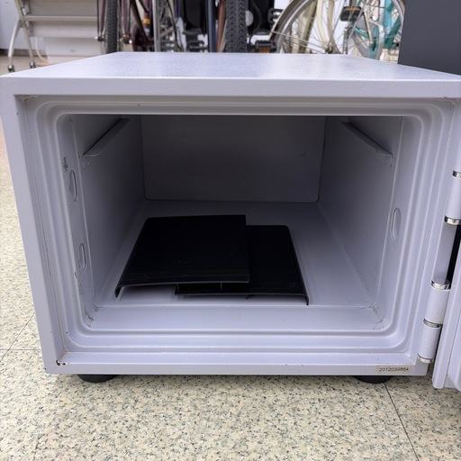 リユースのサカイ東金店 金庫 TJ18386