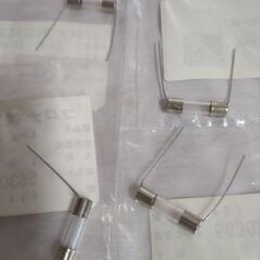 コロナ 純正部品 ヒューズ　４個セット　ばら売り不可の画像