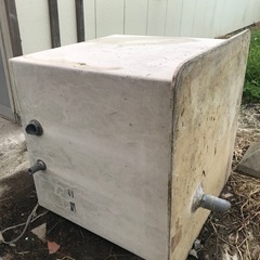 【4/10まで】大型プラスチック　貯水タンクの画像