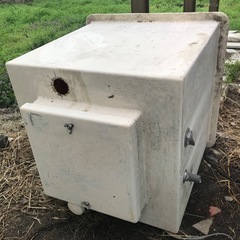【4/10まで】大型プラスチック　貯水タンクの画像