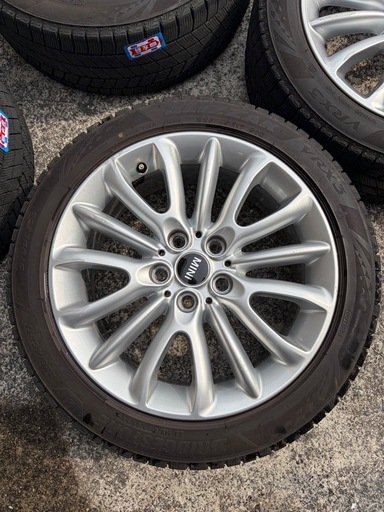 ホイール付き　スタッドレスタイヤ　225/45R17　