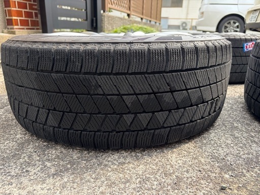 ホイール付き　スタッドレスタイヤ　225/45R17　