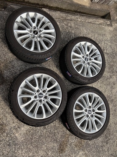 ホイール付き　スタッドレスタイヤ　225/45R17　