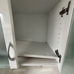 食器棚の画像