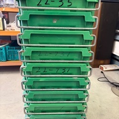 コンテナ９個
の画像