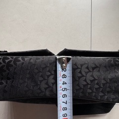 adidas スポーツバックの画像