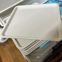 ティッシュボックス、トレーの画像