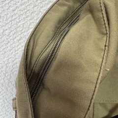 カーキ色　Ｍサイズ　  パーカーの画像