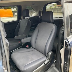 H21年式　ホンダ　フリード　７人乗り　車検残り8ヶ月有りの画像