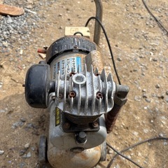 新興製作所 BPC-8KB エアーコンプレッサー１００V１０Lタンクの画像