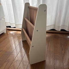 スリーコインズ　本収納の画像