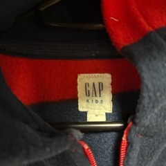 gap ボーダーパーカー　子供服の画像