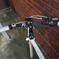 パンクしないタイヤ クロスバイクの画像