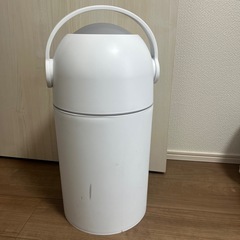ピジョン ステール オムツゴミ箱  の画像