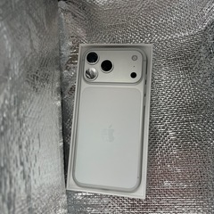 iPhone17  pro Mac 256 シルバー　超美品の画像