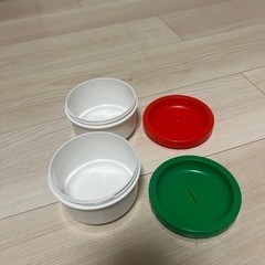 スーパーマリオ キノコ型弁当箱の画像