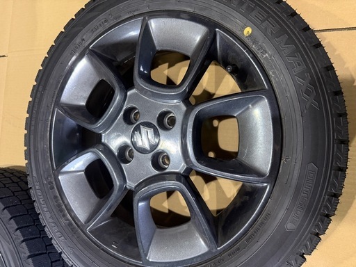 クロスビー　スタッドレスタイヤ　175/60 R16