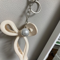 新品未使用　スリーピー　ヘアアクセサリー　ヘアクリップ　４点　リボン　パールの画像