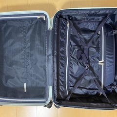 値下げしましたキャリーケースMサイズの画像