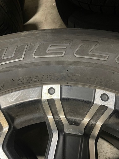 ブリヂストン 265/65R17 タイヤホイールセット パジェロで使用