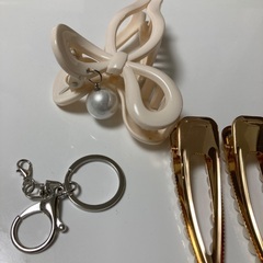 新品未使用　スリーピー　ヘアアクセサリー　ヘアクリップ　４点　リボン　パールの画像