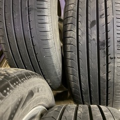 エスティマ　215/65R17 夏タイヤ　ホイールの画像