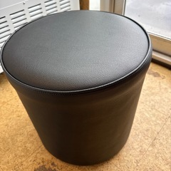 【美品/レザー調の丸イス/配達可能】の画像