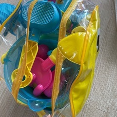 ベイビーシャーク　砂場、お風呂おもちゃセットの画像