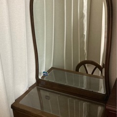 コンパクトなドレッサーの画像