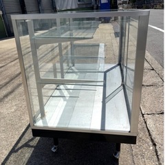 ニッシン 業務用 アルミ製 ガラスショーケース 前開き キャスター付 コレクションケース 展示ケース カウンター フィギュアの画像