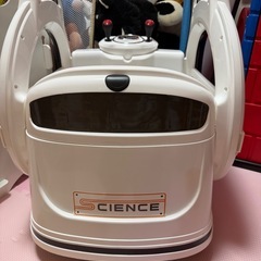 子供の乗り物の画像