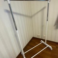 ★ハンガーラックの画像