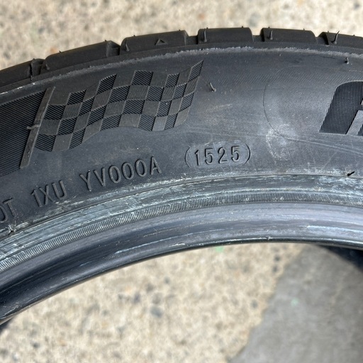 夏タイヤARDUZZA  215/50R18