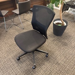 オフィスチェアの画像