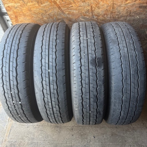 バリ山　DUNLOP SP175N 195/80R15 夏タイヤ　2019年製　15インチ